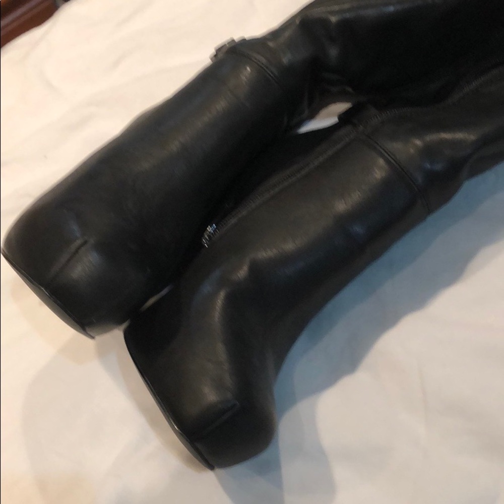 Boots - Picture 3 of 5